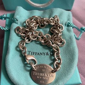 Return to Tiffany Oval tag silver necklace